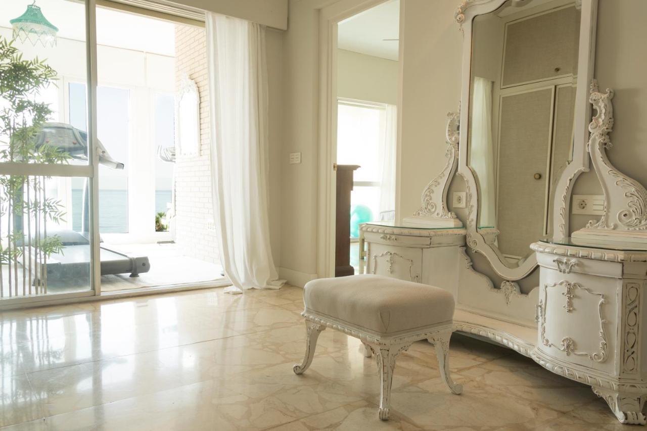 Malagueta Penthouse Premium Apartment Malaga Bagian luar foto
